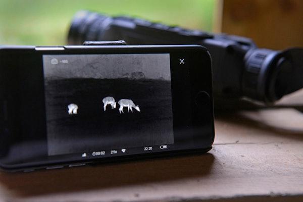 KIKKERTSIKTE: Et termisk kikkertsikte kan erstatte et vanlig kikkertsikte. Du kan også bruke det på dagtid. KIKKERTSIKTE: Et termisk kikkertsikte kan erstatte et vanlig kikkertsikte. Du kan også bruke det på dagtid.