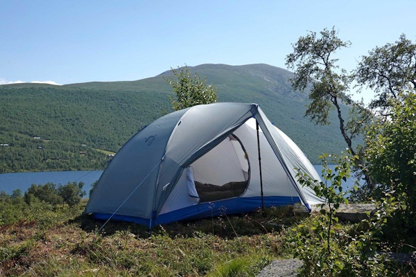 JAKTTELT: JEGER tester telt til jakt i flere størrelser og prisklasser. jakttelt utendørs til test