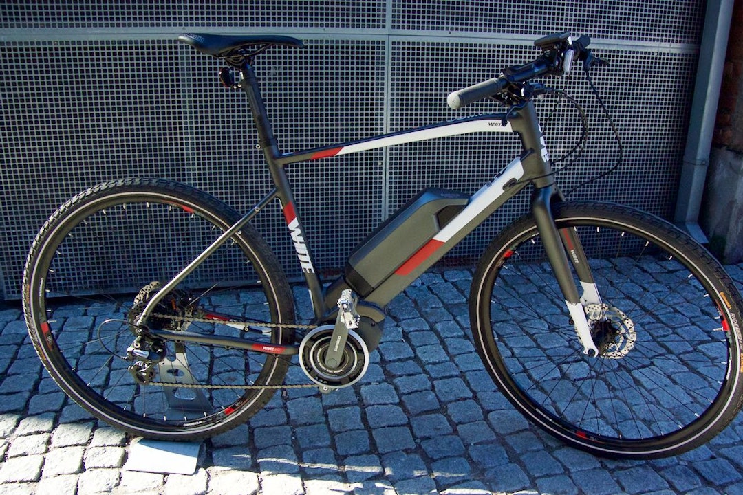 SPORTSSYKKEL: White sin elsykkel ser ut som en treningshybrid test white sc e comp elsykkel xxl