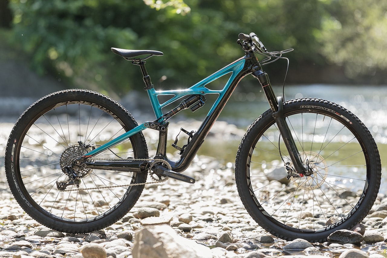 MERKEVAREN: Specialized kalte sykkelen «Enduro», lenge før enduro ble et begrep i sporten. Foto: Kristoffer Kippernes MERKEVAREN: Specialized kalte sykkelen «Enduro», lenge før enduro ble et begrep i sporten. Foto: Kristoffer Kippernes