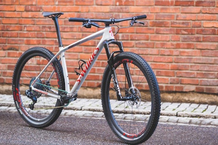 LUKSUSHARDTAIL: Specialized Epic S-Works AXSer satt sammen av markedets aller dyreste komponenter, inkludert wattmålingskrank og elektronisk gir. Specialized Epic S-Works Hardtail