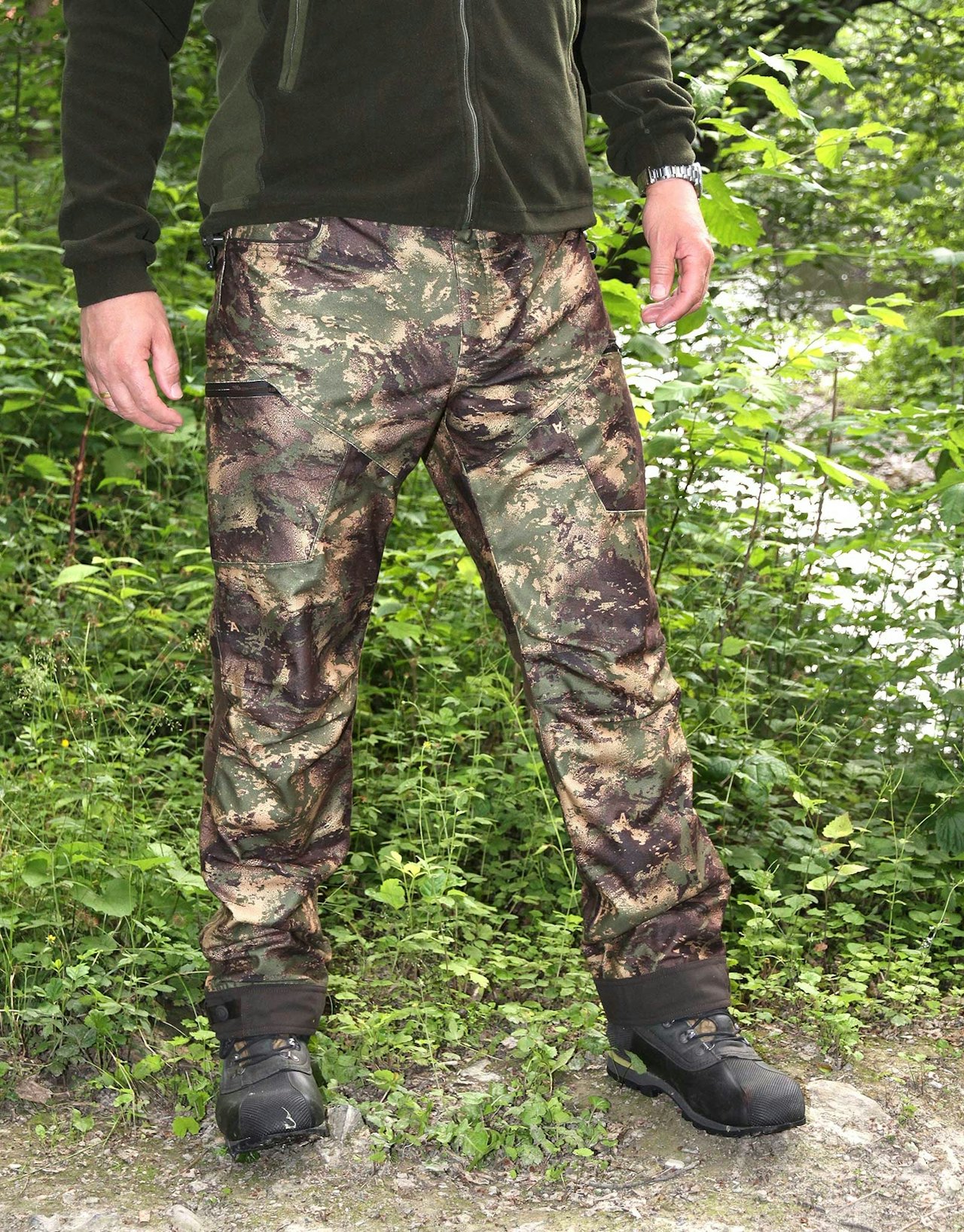 Lydsvak: Härkila Lynx bukse AXIS MSP utmerker seg med god kamuflasje og en overflate som er egnet for smyg. Test av Härkila Lynx AXIS MSP jaktbukse