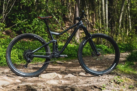 GJENNOMFØRT: Scott Genius 950 ser lekker ut og har moderne geometri og funksjonelt utstyr. Gaffelen er den beste i testen. Test av Scott Genius 950