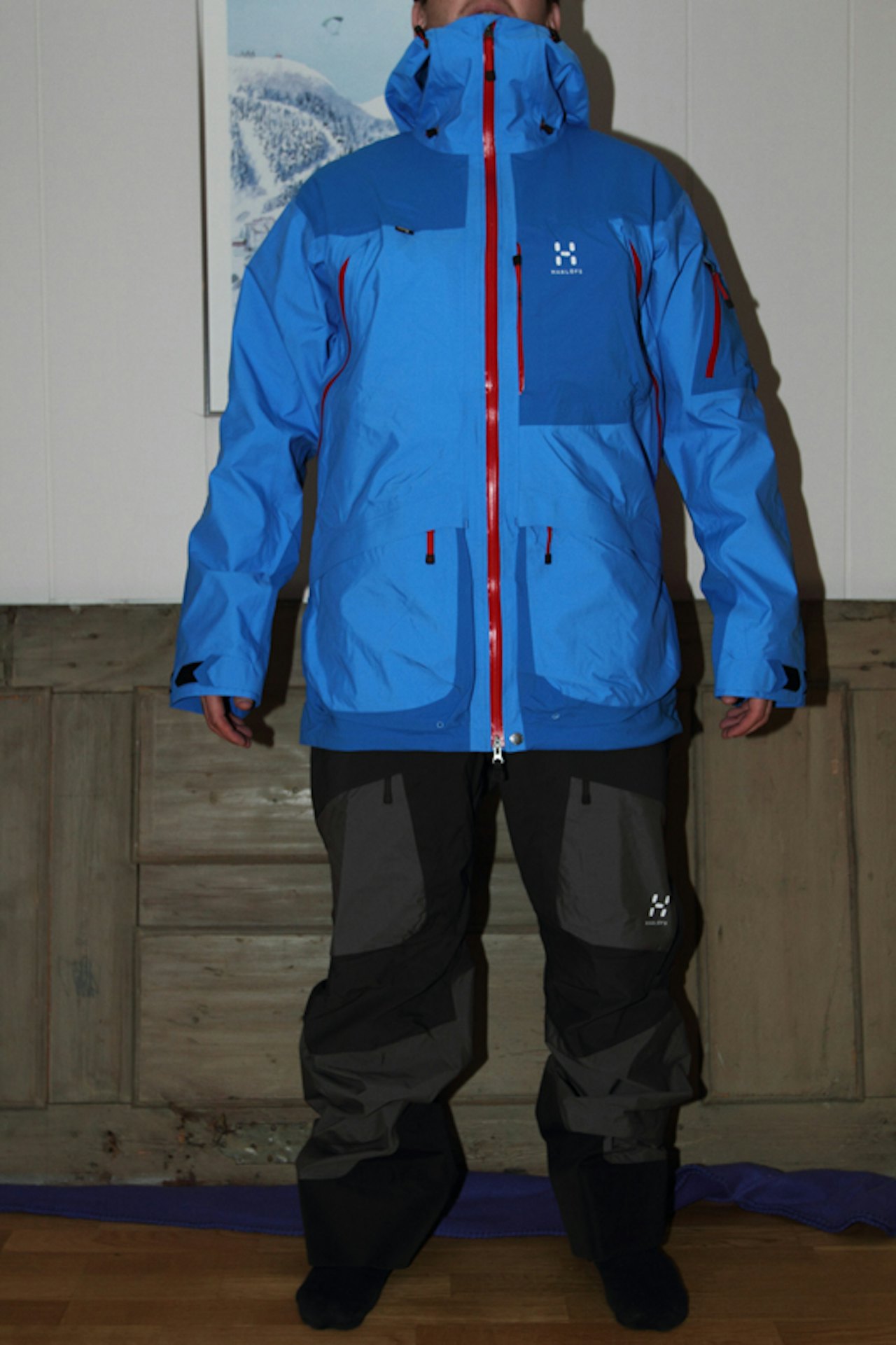 VASSI: Slik ser Haglöfs Vassi jacket og bib sammen på stuegulvet. Det skal bli mye mer spennede å prøve dem i fjellet! VASSI: Slik ser Haglöfs Vassi jacket og bib sammen på stuegulvet. Det skal bli mye mer spennede å prøve dem i fjellet!