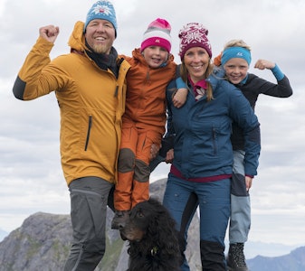 KANDIDAT 5: Villmarksfamilien består av Christer Rognerud Anne Karen Holstad, Ylva (6) og Isak (8). 