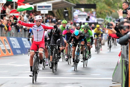 HISTORISK: Alexander Kristoff ble den første nordmannen til å vinne et av sykkelsportens monumenter, da han vant Milano-Sanremo i 2014. Foto: Cor Vos