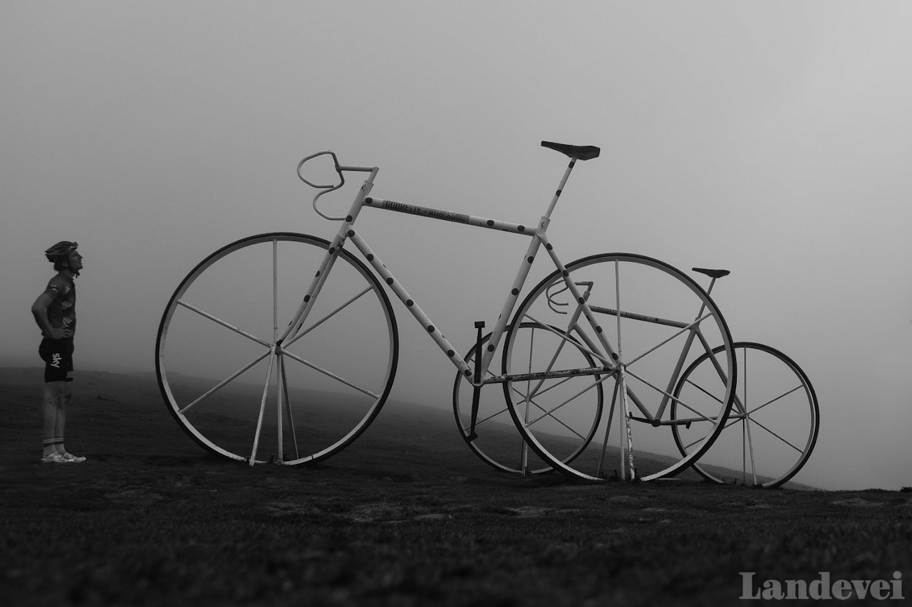 STOR GUTT, STØRRE EVENTYR: Bli med på en reise gjennom Pyreneene, der slike sykler venter.  STOR GUTT, STØRRE EVENTYR: Bli med på en reise gjennom Pyreneene, der slike sykler venter.