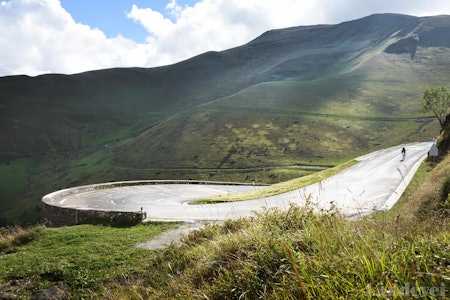 VERDENS BESTE: Utforkjøringen ned til Bagneres du Luchon, er bakken der Chris Froome støtet nedover. Den er en fantastisk utforopplevelse.  VERDENS BESTE: Utforkjøringen ned til Bagneres du Luchon, er bakken der Chris Froome støtet nedover. Den er en fantastisk utforopplevelse.