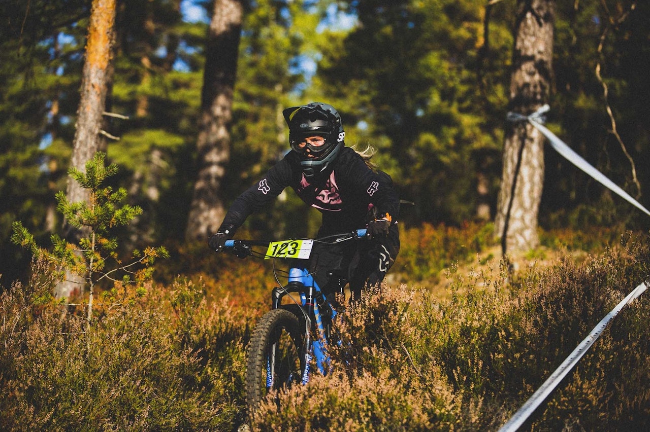 SE BILDENE: ...fra DrammEnduro her. Foto: Kristoffer H. Kippernes bilder drammen enduro 2020