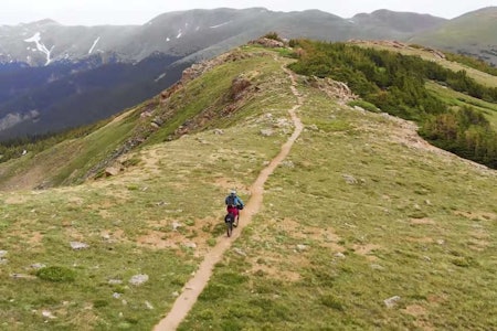 ALDER INGEN HINDRING: Dave Baumann realiserte drømmen om å sykle Colorado Trail i en alder av 64 år. Foto: Skjermdump bikepacking stisykling colorado trail usa