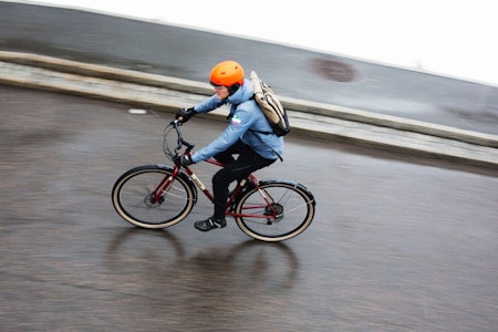 TIL OG FRA: Når du bare skal komme deg til og fra jobb er det ikke alltid terrengsykkelen er det beste alternativet. Alle foto: Kristoffer H. Kippernes TIL OG FRA: Når du bare skal komme deg til og fra jobb er det ikke alltid terrengsykkelen er det beste alternativet. Alle foto: Kristoffer H. Kippernes