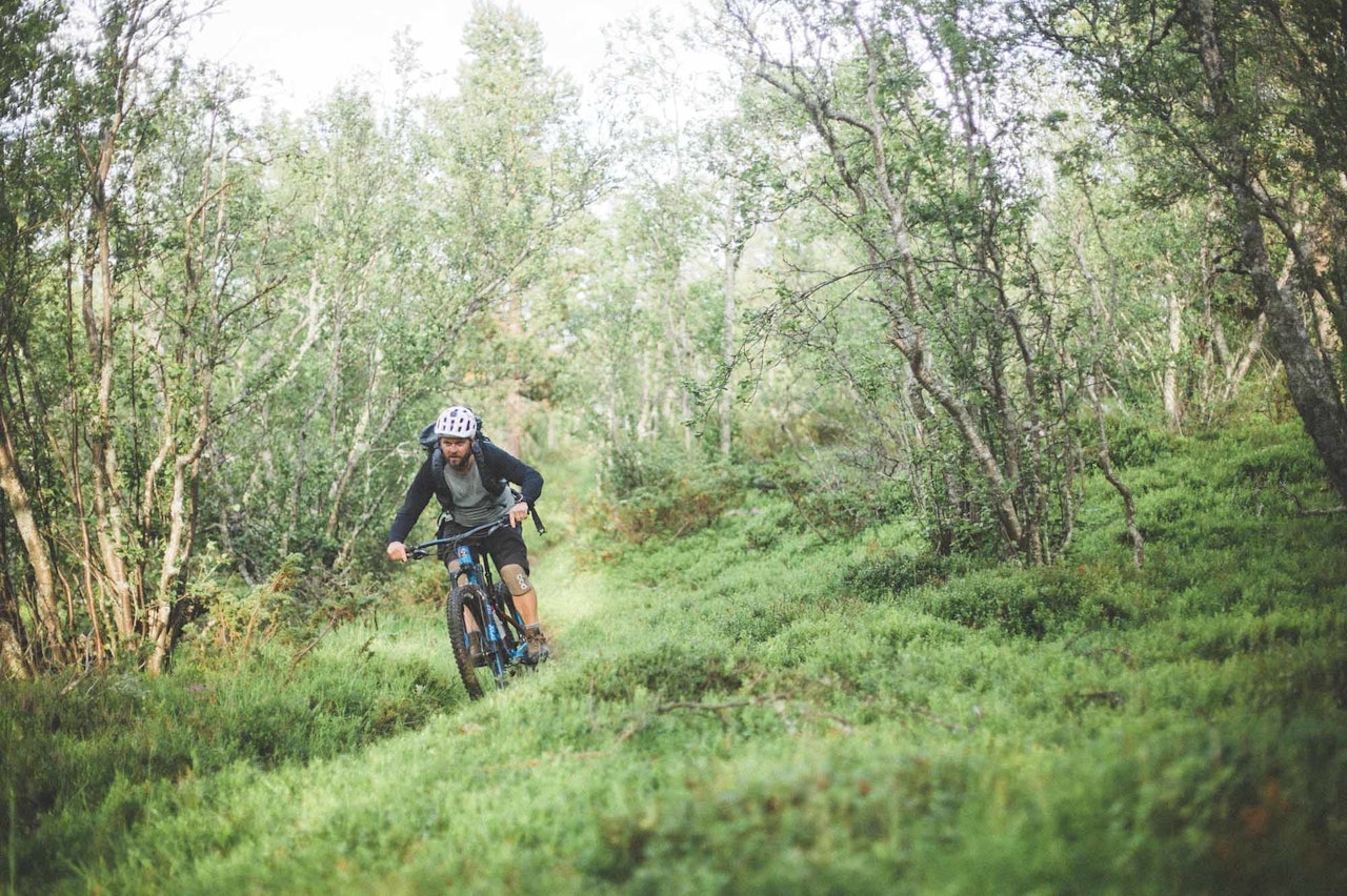 LEDER: Ludvig Yttergren er prosjektleder for Oppdal Sykkelfestival. Han benyttet sjansen til å luftet sykkelen selv i helgen. Foto: Kristoffer H. Kippernes oppdal sykkelfestival