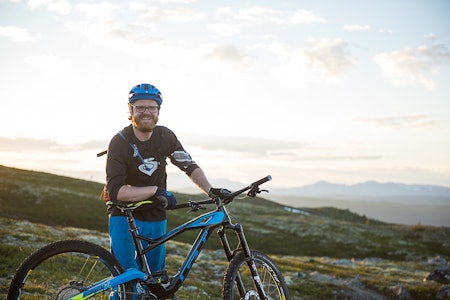 PATRULJESJEF: Knut Myking skal guide oss gjennom noen av landets fineste stier i den nye programserien Stipatruljen. Bilde: Vegard Breie