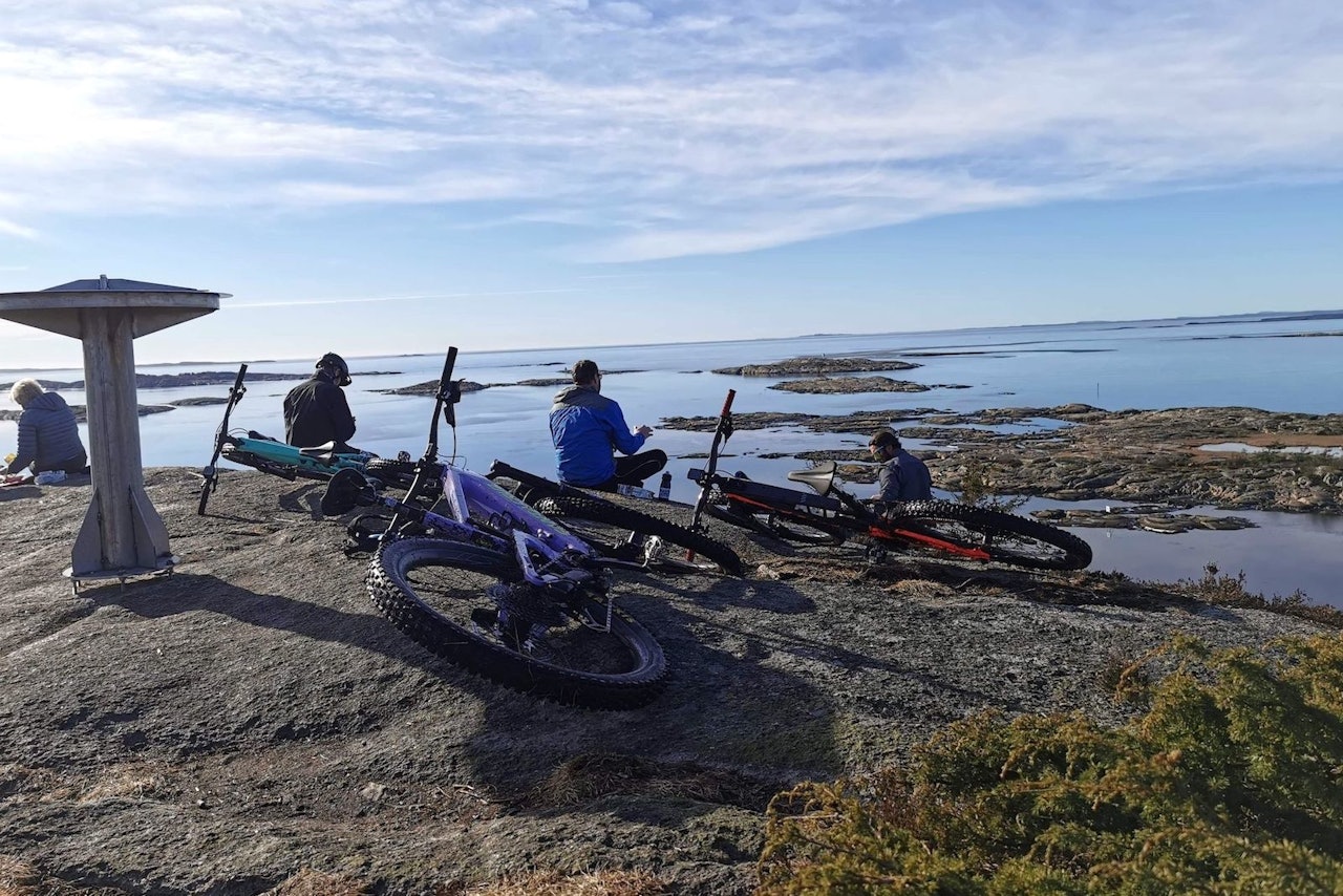 VÅRSTEMNING: I helga var det rene vårstemningen på Blåsopp i Fredrikstad. Foto: Pål Grotnes Barmark på Blåsopp i februar