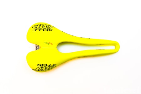 TRYKKAVLASTNING: Spalten på alle SMP-setene er bred og langsgående. Setet er populært til både landevei og tempo. TRYKKAVLASTNING: Spalten på alle SMP-setene er bred og langsgående. Setet er populært til både landevei og tempo.