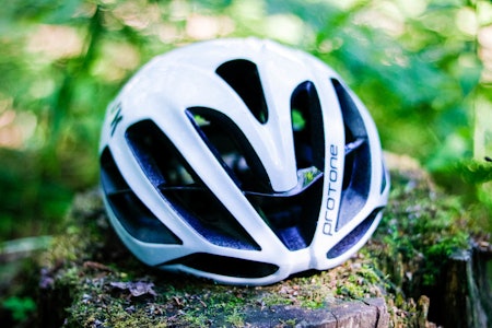 SEMI-AERO: Kask sin hjelm er luftig, men har likevel en aerodynamisk profil. Alle foto: Knut Andreas Lone SEMI-AERO: Kask sin hjelm er luftig, men har likevel en aerodynamisk profil. Alle foto: Knut Andreas Lone