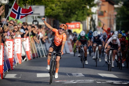 KANNIBALEN: Marianne Vos spurter til seier på den andre etappen i 2019-utgaven av Ladies Tour of Norway. Neste år får rittet nytt navn. Foto: Cor Vos