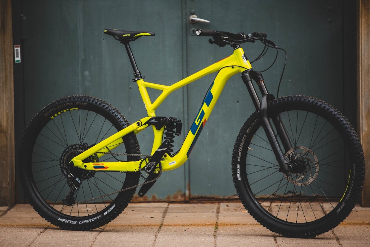 SUPER: GT Force Elite al tåler mye juling og lite vedlikehold. Har du krefter til å komme deg opp kan du slippe deg virkelig løs nedover. Høy vekt og forferdelige bremsehendler trekker ned.  SUPER: GT Force Elite al tåler mye juling og lite vedlikehold. Har du krefter til å komme deg opp kan du slippe deg virkelig løs nedover. Høy vekt og forferdelige bremsehendler trekker ned.