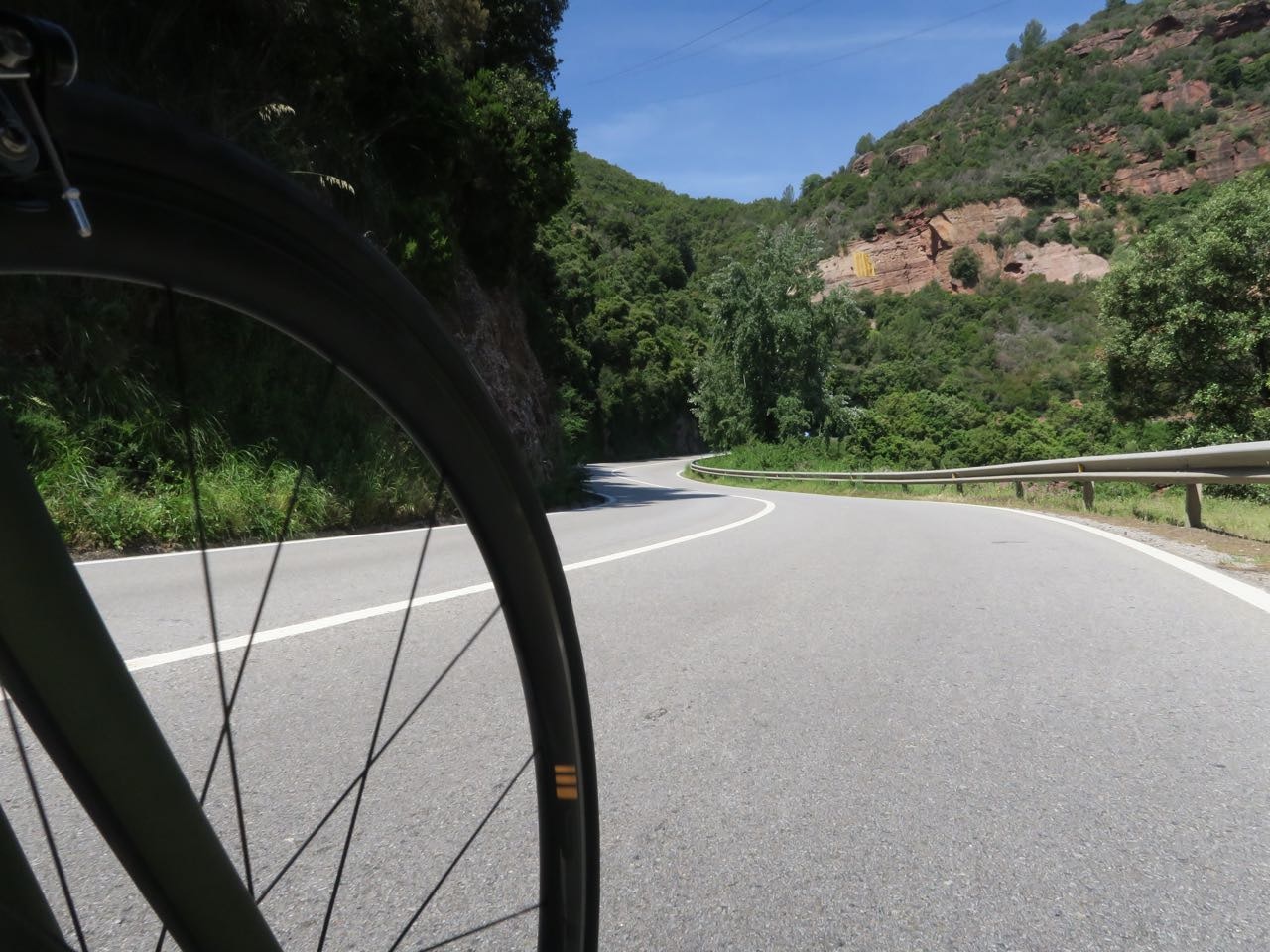 SPANIA PÅ TVERS: Det går for det meste rett vest fra Barcelona til San Sebastian,  men det svinger godt i starten. Alle foto: Øyvind Aas