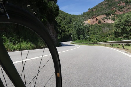 SPANIA PÅ TVERS: Det går for det meste rett vest fra Barcelona til San Sebastian,  men det svinger godt i starten. Alle foto: Øyvind Aas SPANIA PÅ TVERS: Det går for det meste rett vest fra Barcelona til San Sebastian,  men det svinger godt i starten. Alle foto: Øyvind Aas
