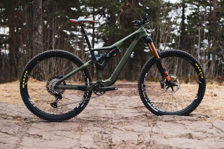 LEKKER BASKER: Orbea Rallon har en flott karbonramme og deler fra øverste hylle. Prisen er også ganske stiv. LEKKER BASKER: Orbea Rallon har en flott karbonramme og deler fra øverste hylle. Prisen er også ganske stiv.