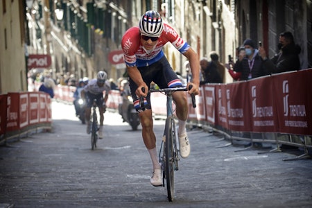 KNUSTE ALAPHILIPPE: Mathieu van der Poel med en enorm prestasjon i Strade Bianche. Foto: Cor Vos