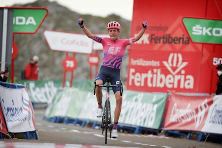 STOR SEIER: Hugh Carthy har vært i god form i årets Vuelta, i dag kom endelig belønningen etter mye sterk kjøring. Foto: Cor Vos. 