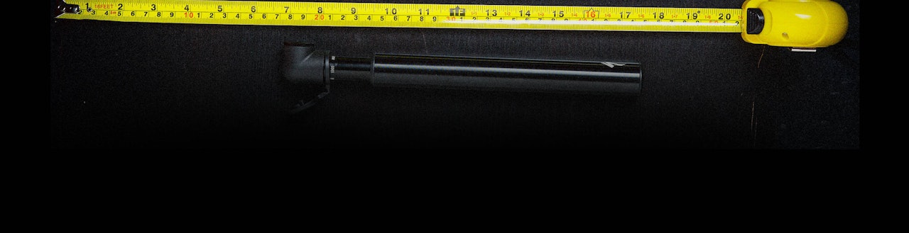 SYKKELPUMPE: Denne minipumpen fra Specialized for terrengsykling gir mye luft per pump.  test minipumpe sykkel specialized