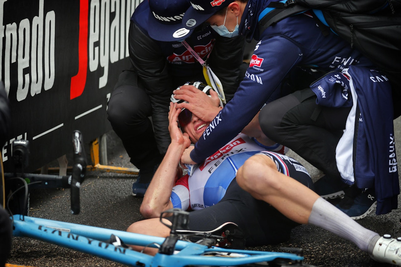 UTMATTET: Mathieu van der Poel måtte grave dypt på den femte etappen av Tirreno-Adriatico. Foto: Cor Vos