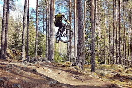 Preben Nøkleby fikk luft under hjulene på Nesbyen Trail Camp i helga. Foto: Thorstein Gallefoss