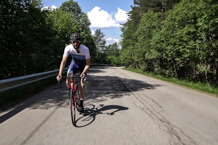 DE DEILIGE MOTBAKKENE: Hva er egentlig greia med landevei og motbakker? landevei og motbakker, motbakker, motbakkesykling, motbakker i Oslo, norges beste motbakker, greia med, landevei vs terreng, landevei vs stisykling, landeveisykling