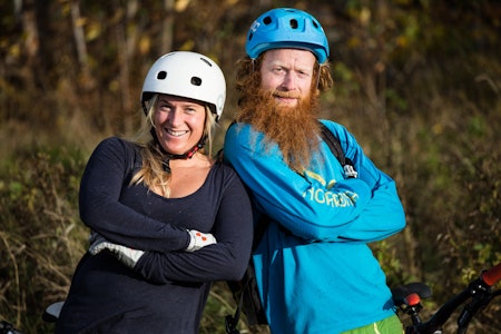 TRYGGE RAMMER: Det ble nytt å sette seg inn i for tidligere skiproff Hedda Berntsen da hun fikk nybegynnerkurs med terrengsyklist Aslak Mørstad. Foto: Christian Nerdrum TRYGGE RAMMER: Det ble nytt å sette seg inn i for tidligere skiproff Hedda Berntsen da hun fikk nybegynnerkurs med terrengsyklist Aslak Mørstad. Foto: Christian Nerdrum