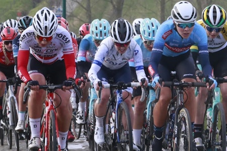 BROSTEINSÅPNING: Stine Borgli (i midten) fikk ikke helt starten hun håpet i Omloop Het Nieuwsblad, men skal likevel være i rute. Foto: Cor Vos BROSTEINSÅPNING: Stine Borgli (i midten) fikk ikke helt starten hun håpet i Omloop Het Nieuwsblad, men skal likevel være i rute. Foto: Cor Vos