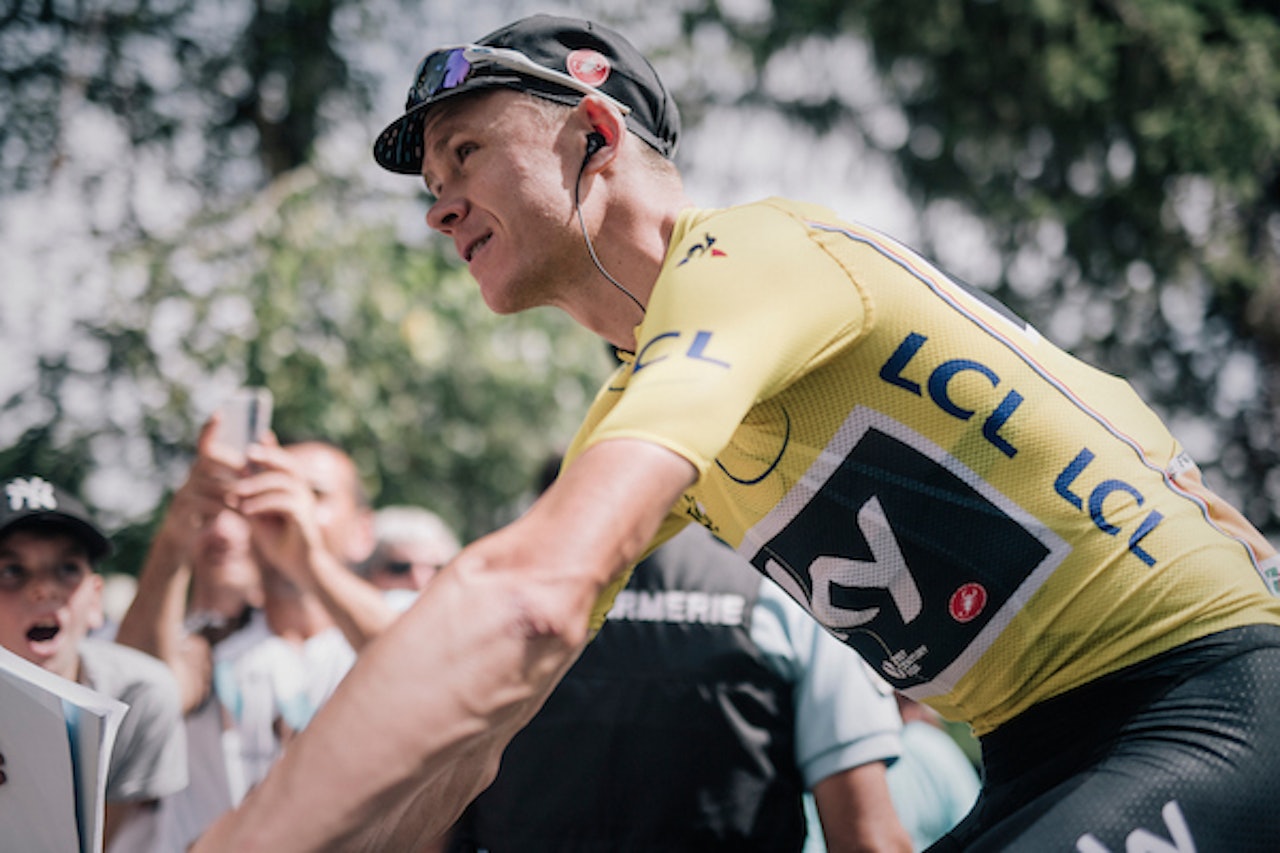 FJERDE GANG: Etter en imponerende tempoetappe kan Chris Froome puste lettet ut som vinner av årets Tour de France. Foto: Kristof Ramon.