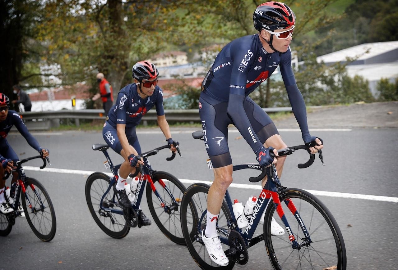 KONSERVATIV: Chris Froome har kjørt felgbremser helt til årsskiftet, nå kjører han skivebremser. Det liker han ikke videre godt. Foto: Cor Vos. KONSERVATIV: Chris Froome har kjørt felgbremser helt til årsskiftet, nå kjører han skivebremser. Det liker han ikke videre godt. Foto: Cor Vos.