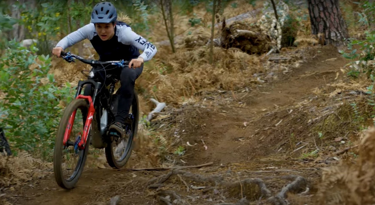 Queen of style: Veronique elsker å sykle og å lære nye triks. Foto: Skjermdump veronique sandler