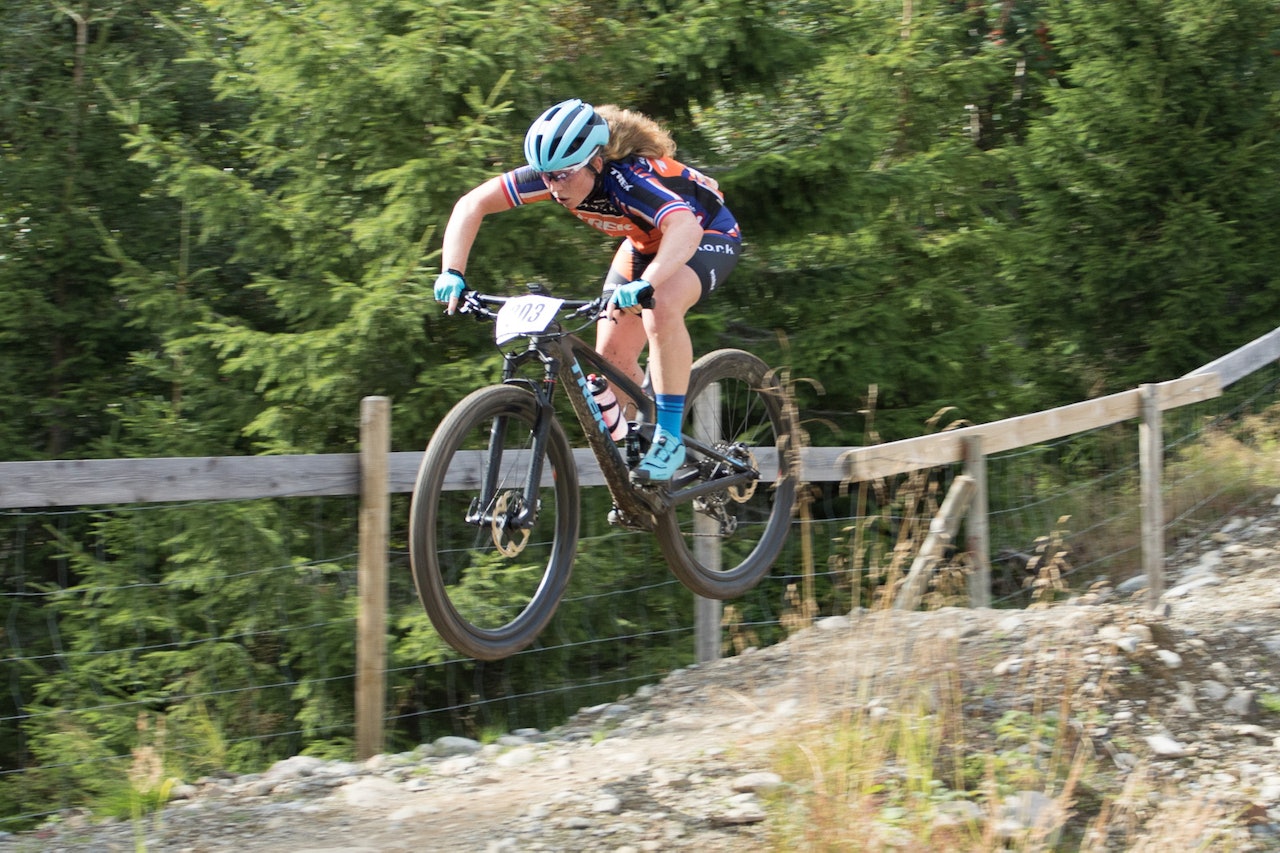 Elisabeth Sveum vant overlegent på den første norgescuprunden i rundbane etter sommerferien. Foto: Bengt Ove Sannes Elisabeth Sveum vant overlegent på den første norgescuprunden i rundbane etter sommerferien. Foto: Bengt Ove Sannes