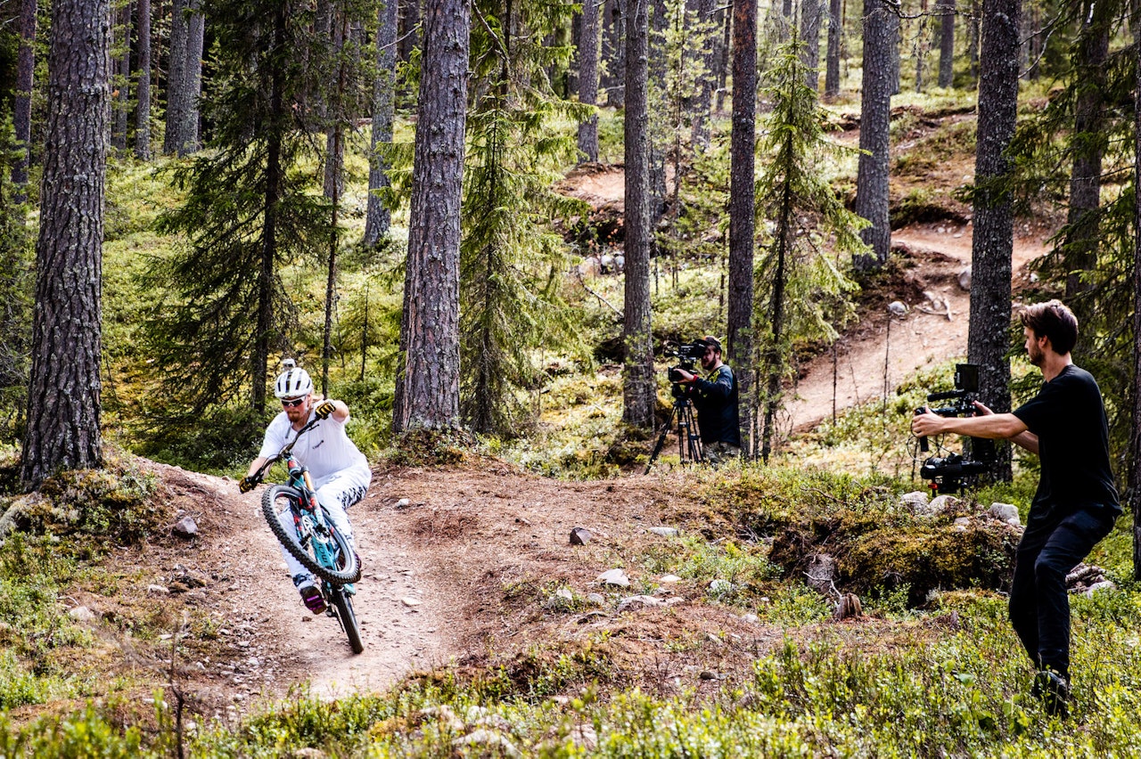 Brage Vestavik har brukt mye av sommeren på stisykkel i Gullia i Trysil, i løyper som verken er spesielt bratte eller grove. Foto: Anders Fauske