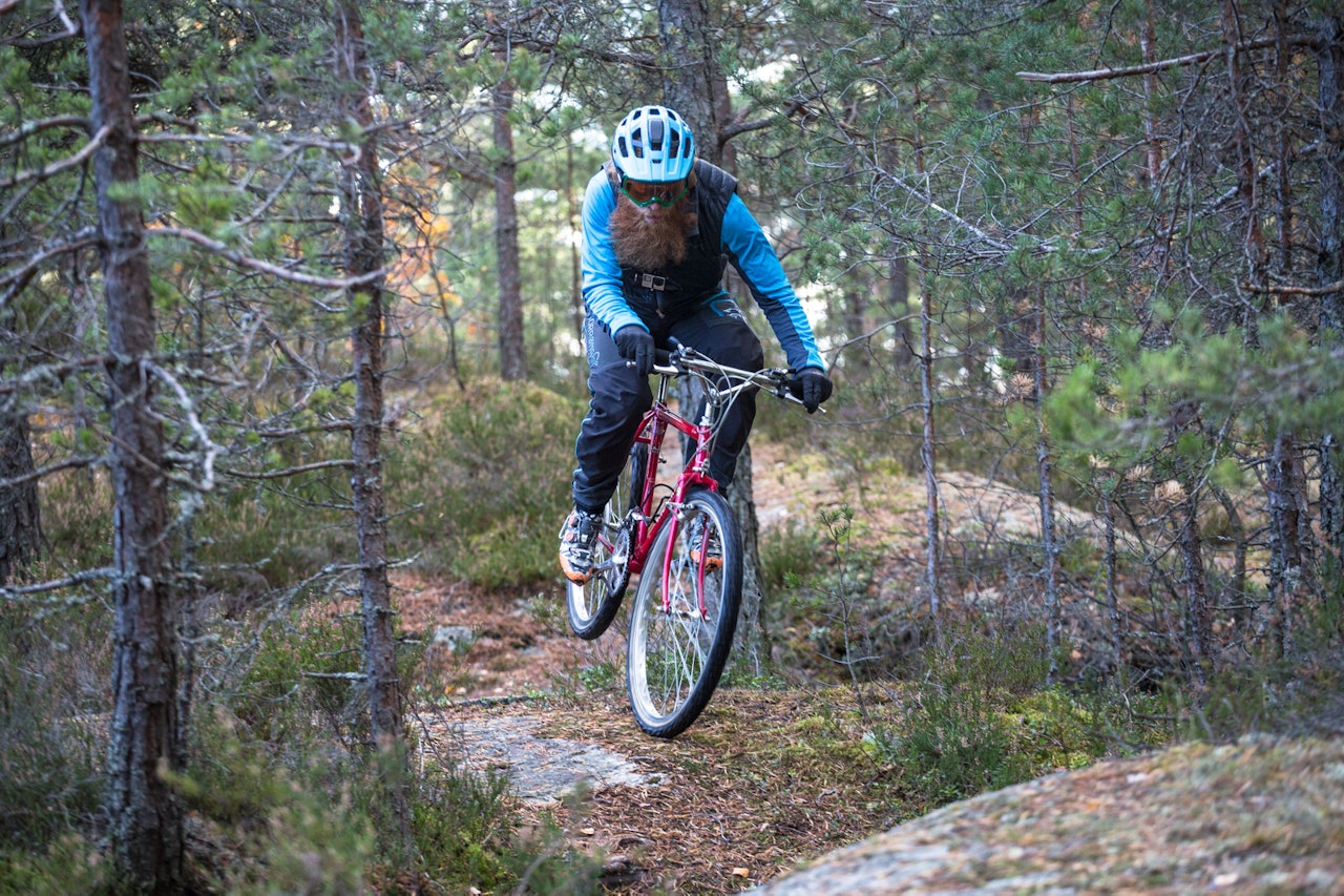 SOM EN LAGRINGSVIN? Aslak Mørstad er ute på en Nishiki Colorado (1986). Er den fortsatt like god som han minnes av den var? Foto: Christian Nerdrum