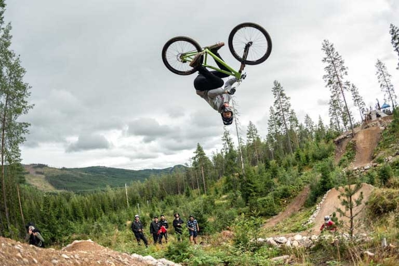 OPP-NED: Syklistene i B-Rage invitational imponerte. Foto: Gisle Johnsen. b-rage invitational