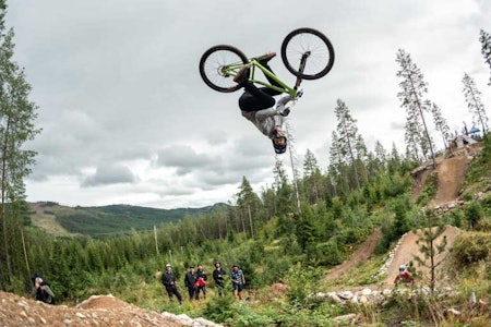 OPP-NED: Syklistene i B-Rage invitational imponerte. Foto: Gisle Johnsen. b-rage invitational