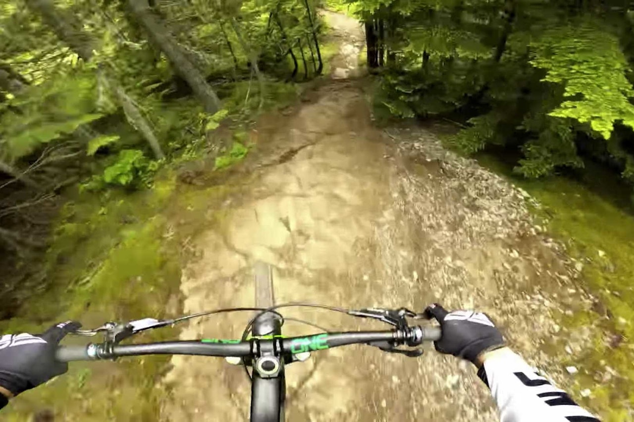 BAK KAMERA: Remy Metallier har vært ivrig på GoPro-produksjonen av klipp i år. Foto: Skjermdump remy metallier 2020