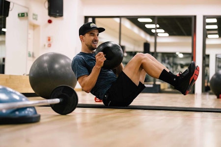 VERDENS BESTE: Slik trener verdensmesteren i terrengsykling Nino Schurter styrke. Foto: Scott/Rainedupon Media styrketrening Nino Schurter