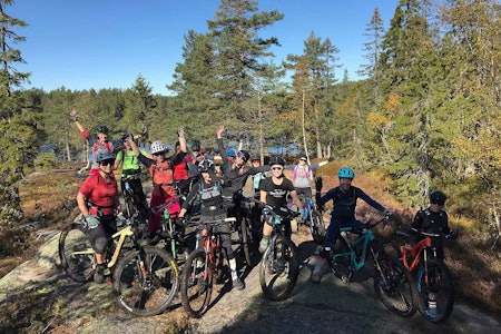 POPULÆRT: Jentetilbudet til Herja Endurolaug har blitt populært blant jenter som sykler. Foto: Martin Østberg