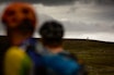 KLISJE VED FØRSTE BLIKK: Det tok ikke lang tid før reinsdyrene dukket opp i horisonten da Terrengsykkel tok turen til Finnmark. stisykling Alta