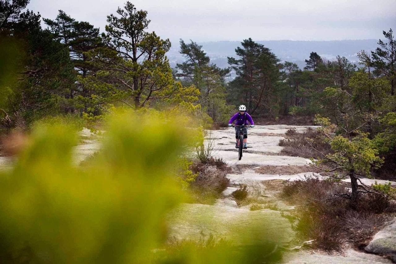 SYKKELVÅR: Med disse forslagene kan du gå inn i en trygg og komfortabel sykkelsesong. Foto: Kristoffer Kippernes hvilke utstyr trenger jeg for å sykle sti