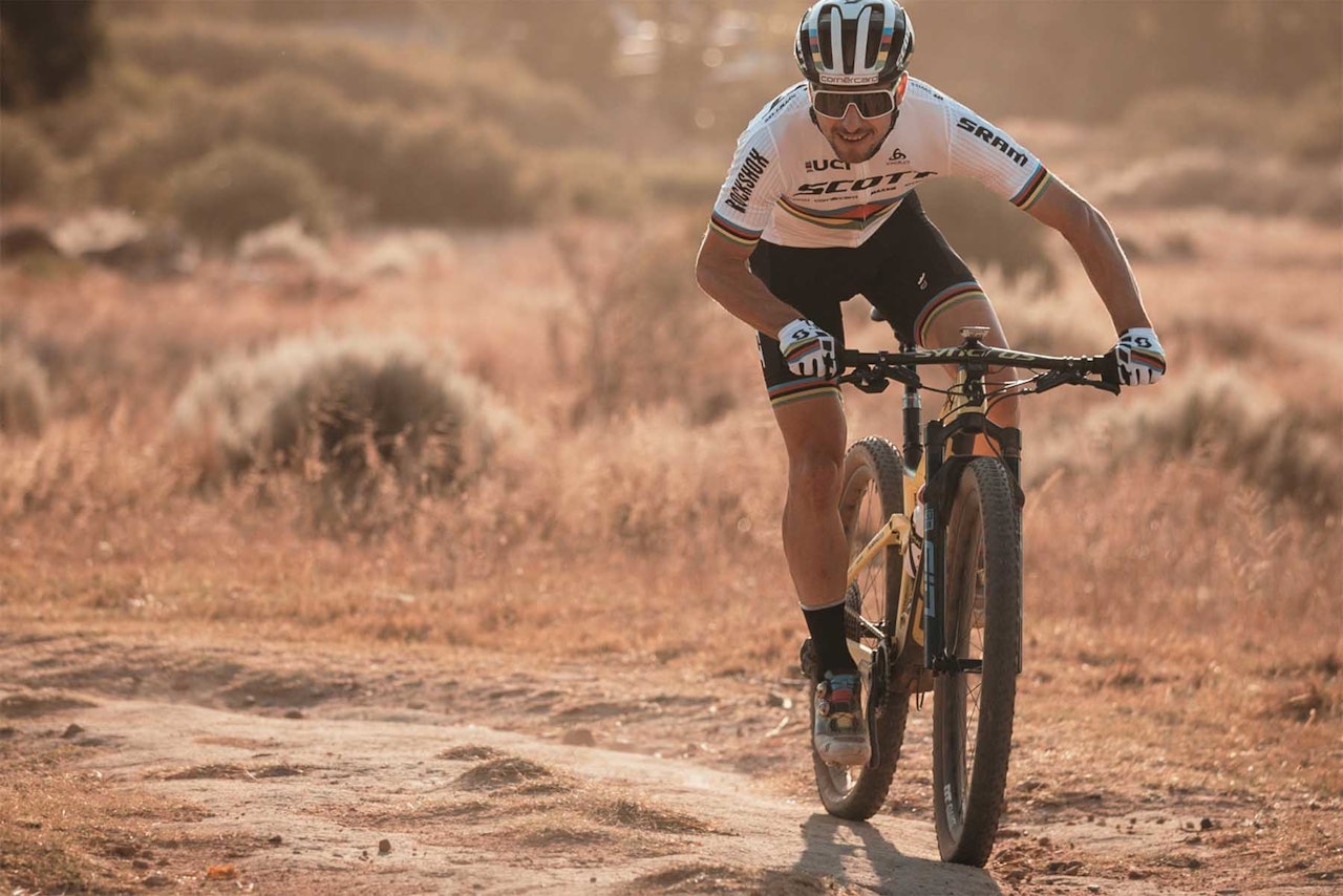 ENKEL OPPSKRIFT: Verdensmester i rundbane, Nino Schurter deler sine intervalltips. Foto: Scott Sports trening intervall sykkel terrengsykkel nino schurter