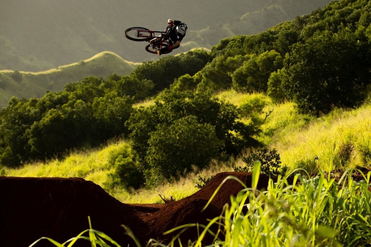 Filmen Return To Earth hadde Norgespremiere under stisykkelfestivalen Utflukt i Trysil i helga, og imponerte salen med både mektig natur og rå sykling. Foto: Anthill Films Filmen Return To Earth hadde Norgespremiere under stisykkelfestivalen Utflukt i Trysil i helga, og imponerte salen med både mektig natur og rå sykling. Foto: Anthill Films