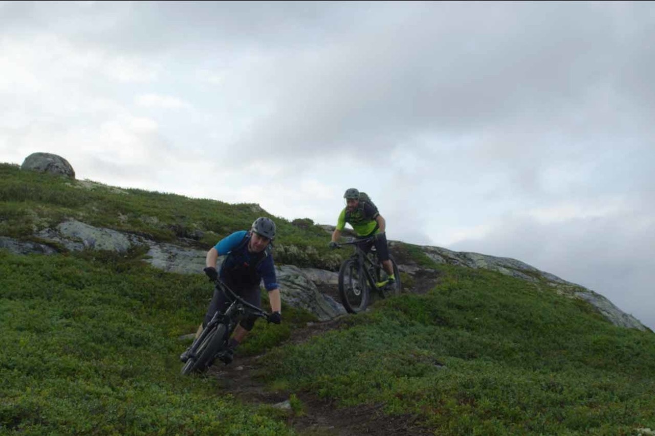 STIBYGGERE: I første episode av serien Dedikasjon får vi møte Knut Lønnqvist og Ove Grøndal. Foto: Vegard Breie STIBYGGERE: I første episode av serien Dedikasjon får vi møte Knut Lønnqvist og Ove Grøndal. Foto: Vegard Breie