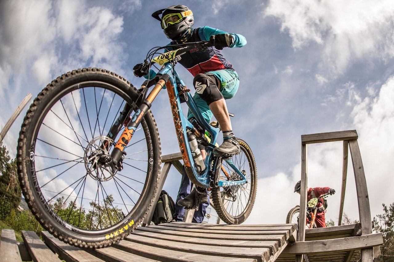 Ola Jåvold Landmark slo enduroproffen Zakarias Blom Johansen i TraktorLand enduro. Foto: Svenn Fjeldheim